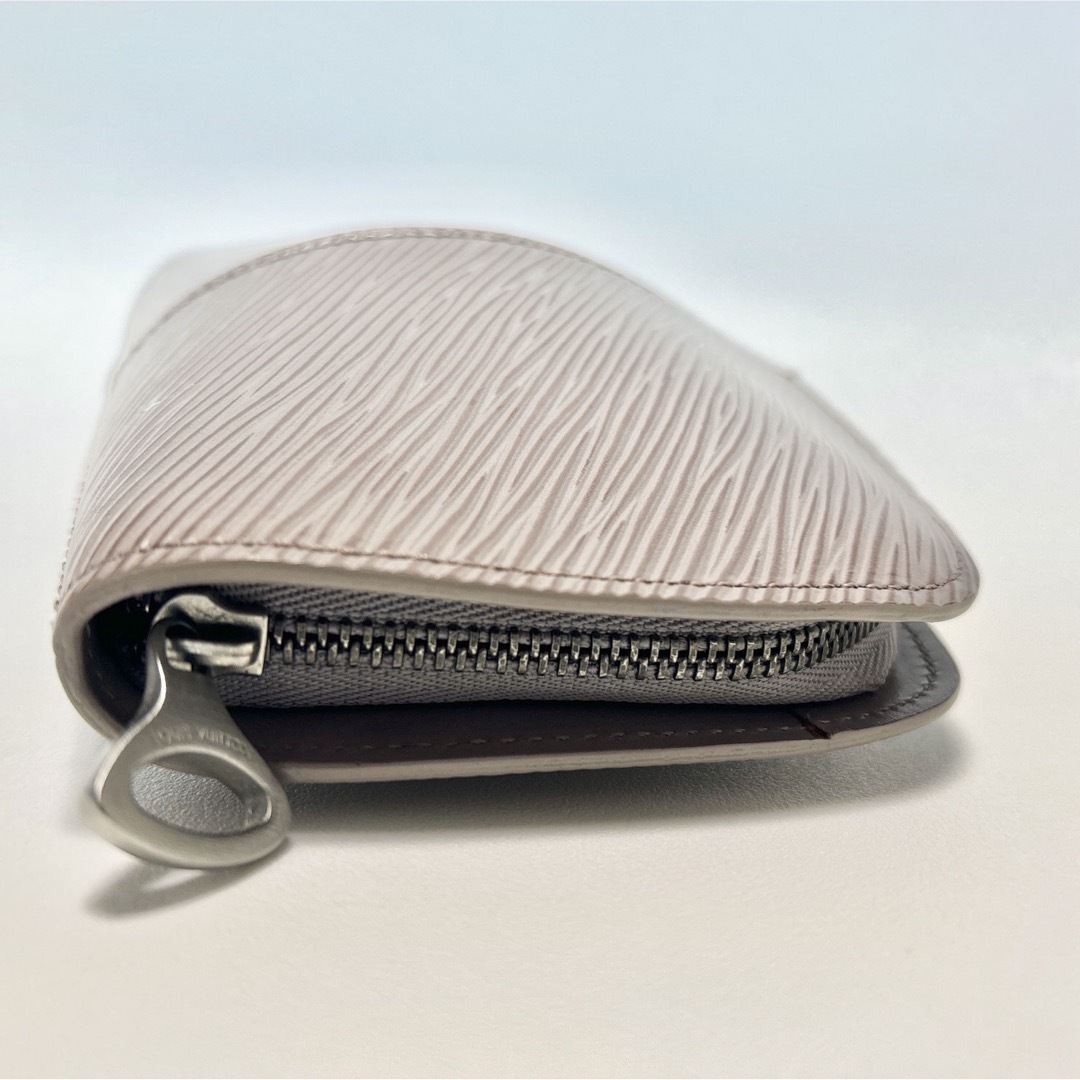 LOUIS VUITTON(ルイヴィトン)のルイヴィトン エピ・ポルト・モネ　シェル型レザー財布 レディースのファッション小物(財布)の商品写真