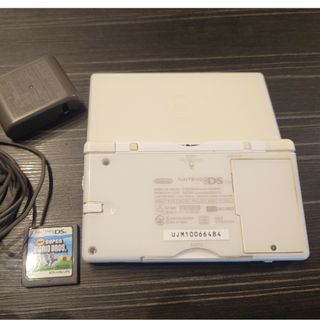 Nintendo DS Lite セット 超美品 ( Korea ver. )国内のソフトも遊べます