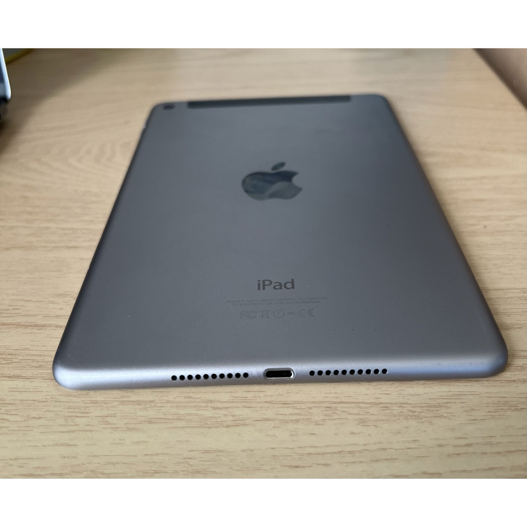 iPad(アイパッド)の専用 IPAD MINI 4 16 GB WI-FI CELLULAR スマホ/家電/カメラのPC/タブレット(タブレット)の商品写真