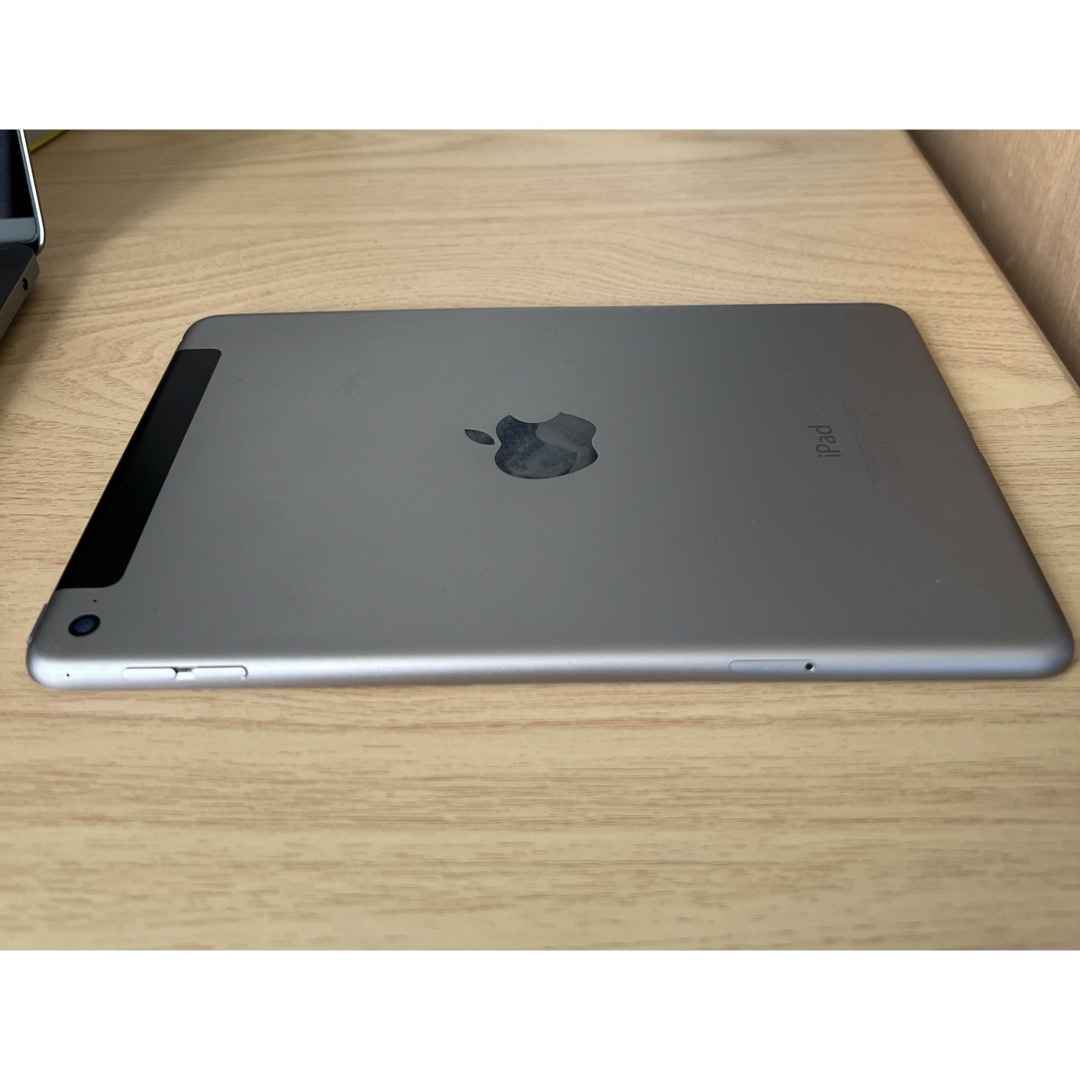 iPad(アイパッド)の専用 IPAD MINI 4 16 GB WI-FI CELLULAR スマホ/家電/カメラのPC/タブレット(タブレット)の商品写真