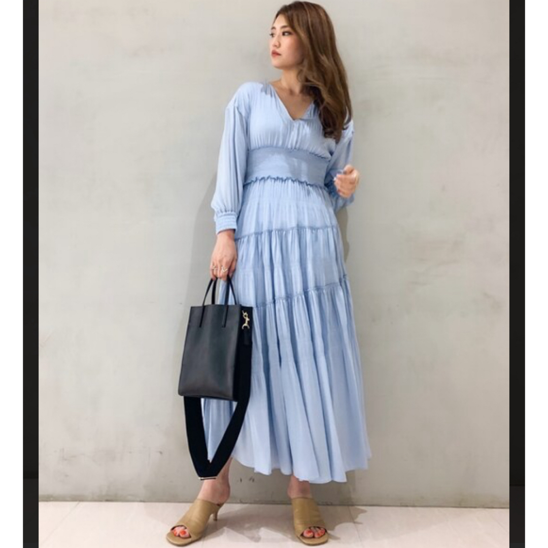 Ameri VINTAGE(アメリヴィンテージ)の早い者勝ちアメリSLANT SHIRRING PLEATS DRESS レディースのワンピース(ロングワンピース/マキシワンピース)の商品写真