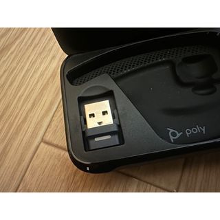 ポリー(Poly)のPlantronics Voyager 5200 充電ケースとBT700(ヘッドフォン/イヤフォン)