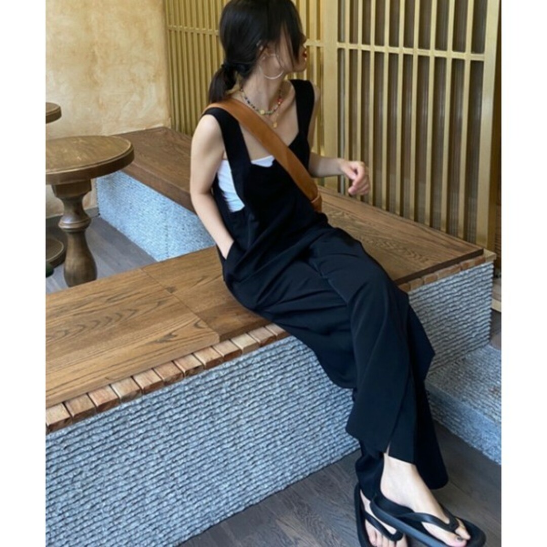 裾スリットリラックスサロペット レディースのパンツ(サロペット/オーバーオール)の商品写真