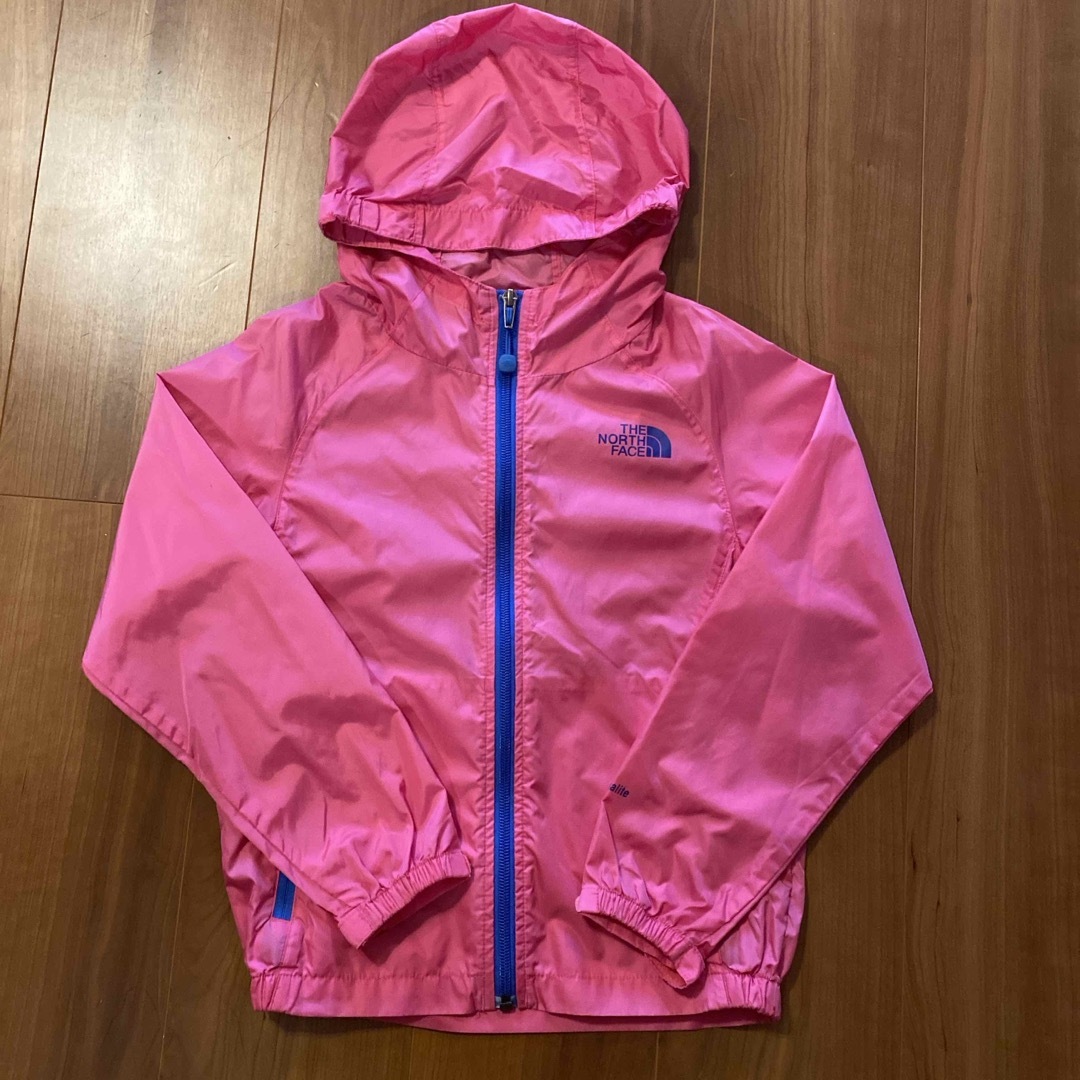 THE NORTH FACE(ザノースフェイス)のノースフェイス　ウィンドブレーカー　120 キッズ/ベビー/マタニティのキッズ服女の子用(90cm~)(ジャケット/上着)の商品写真