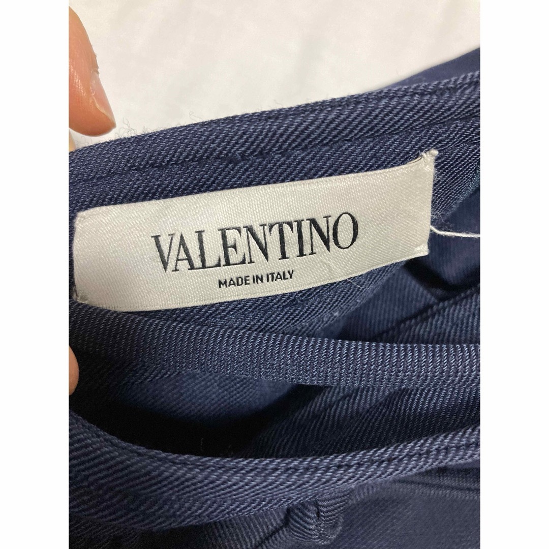 VALENTINO(ヴァレンティノ)のヴァレンティノ　ネイビー　スカート　サイズ6 レディースのスカート(ひざ丈スカート)の商品写真