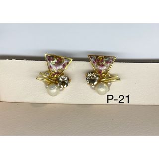 ★ハンドメイド★キラキラピアス  レジン  お花(ピアス)