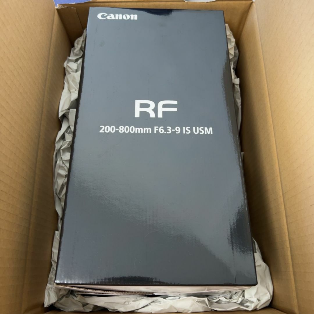 Canon(キヤノン)のCANON RF200-800mm F6.3-9 IS USM【半日だけ使用品】 スマホ/家電/カメラのカメラ(レンズ(ズーム))の商品写真