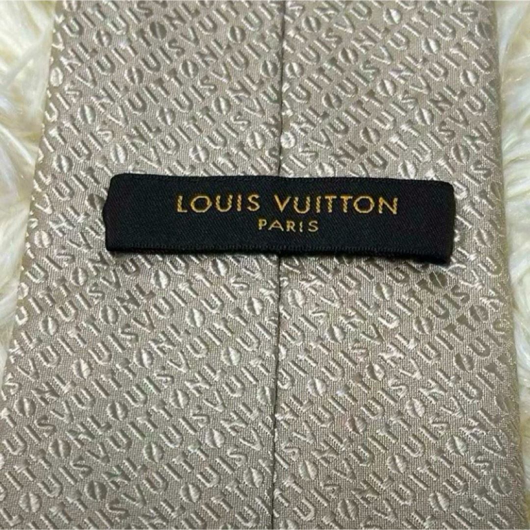 LOUIS VUITTON(ルイヴィトン)の世界最高峰　LOUIS VUITTON　ルイヴィト　モノグラム　ン　ネクタイ　 メンズのファッション小物(ネクタイ)の商品写真