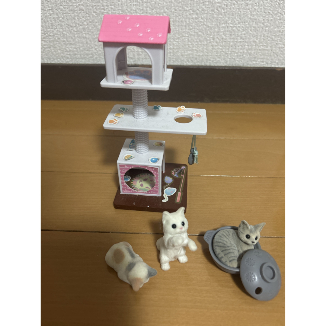 Takara Tomy(タカラトミー)のリカちゃん キャットタワー エンタメ/ホビーのおもちゃ/ぬいぐるみ(キャラクターグッズ)の商品写真