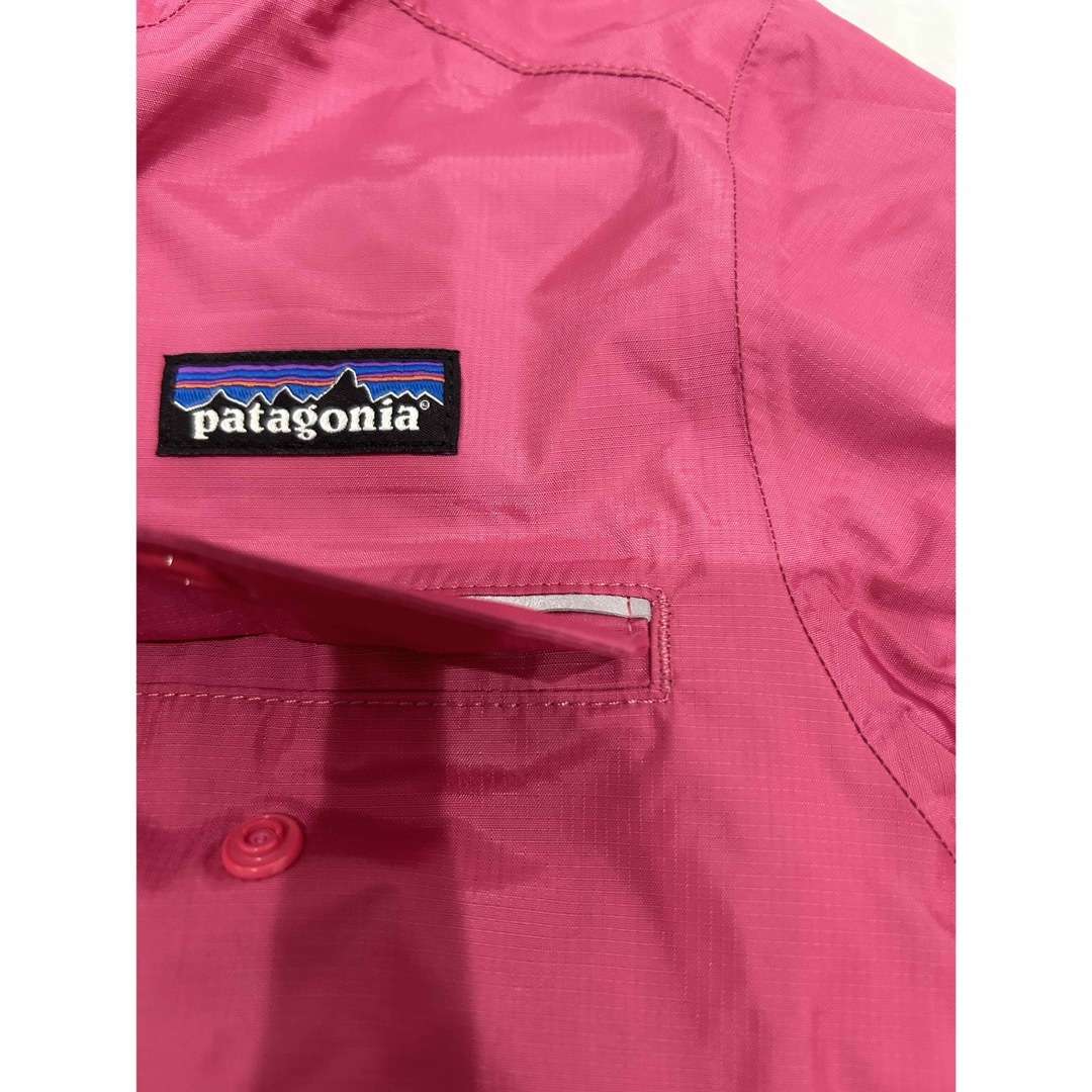 patagonia(パタゴニア)の美品 パタゴニア XS ナイロンジャケット 撥水 レインコート パーカー キッズ/ベビー/マタニティのキッズ服男の子用(90cm~)(ジャケット/上着)の商品写真