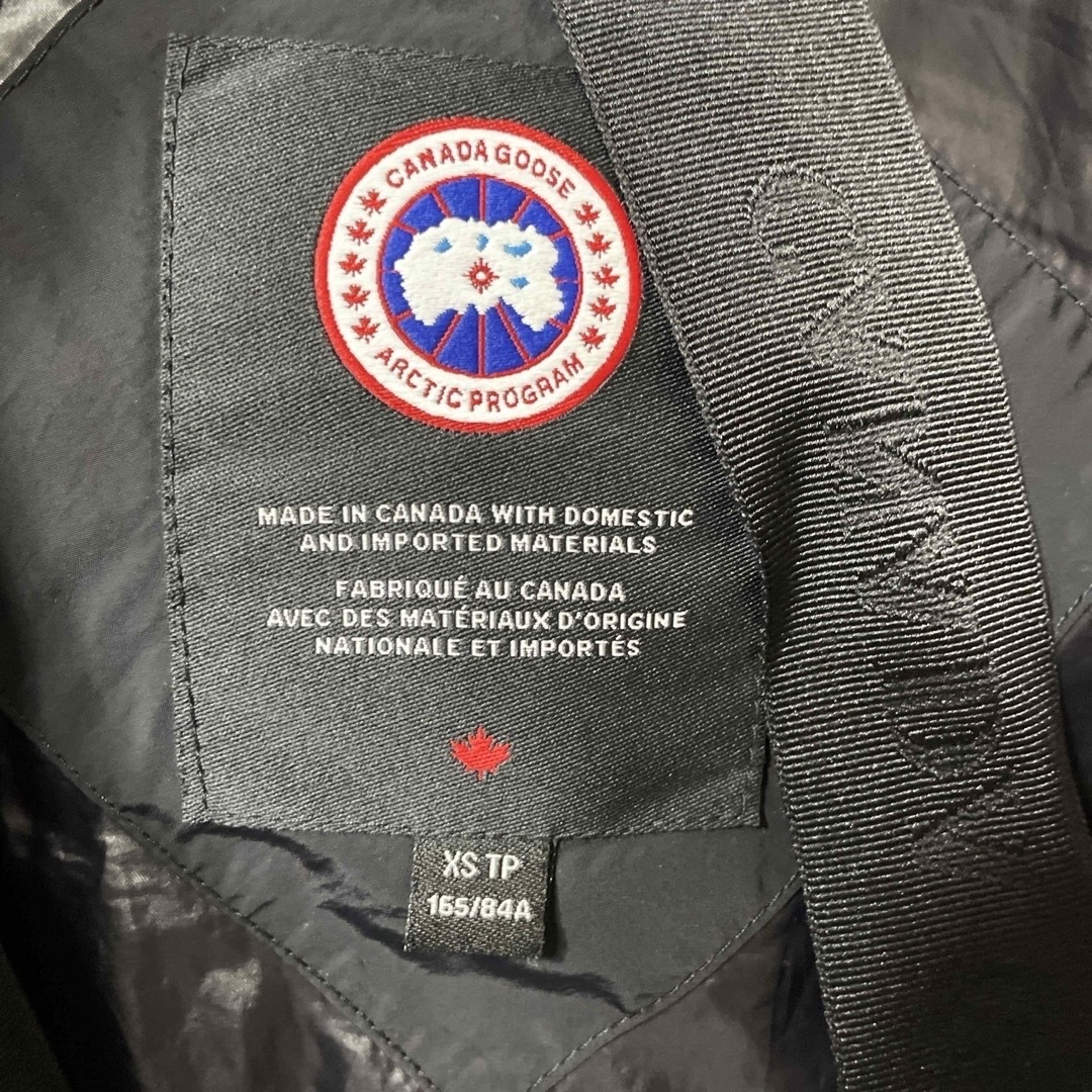 CANADA GOOSE(カナダグース)のカナダグース　ダウン レディースのジャケット/アウター(ダウンジャケット)の商品写真