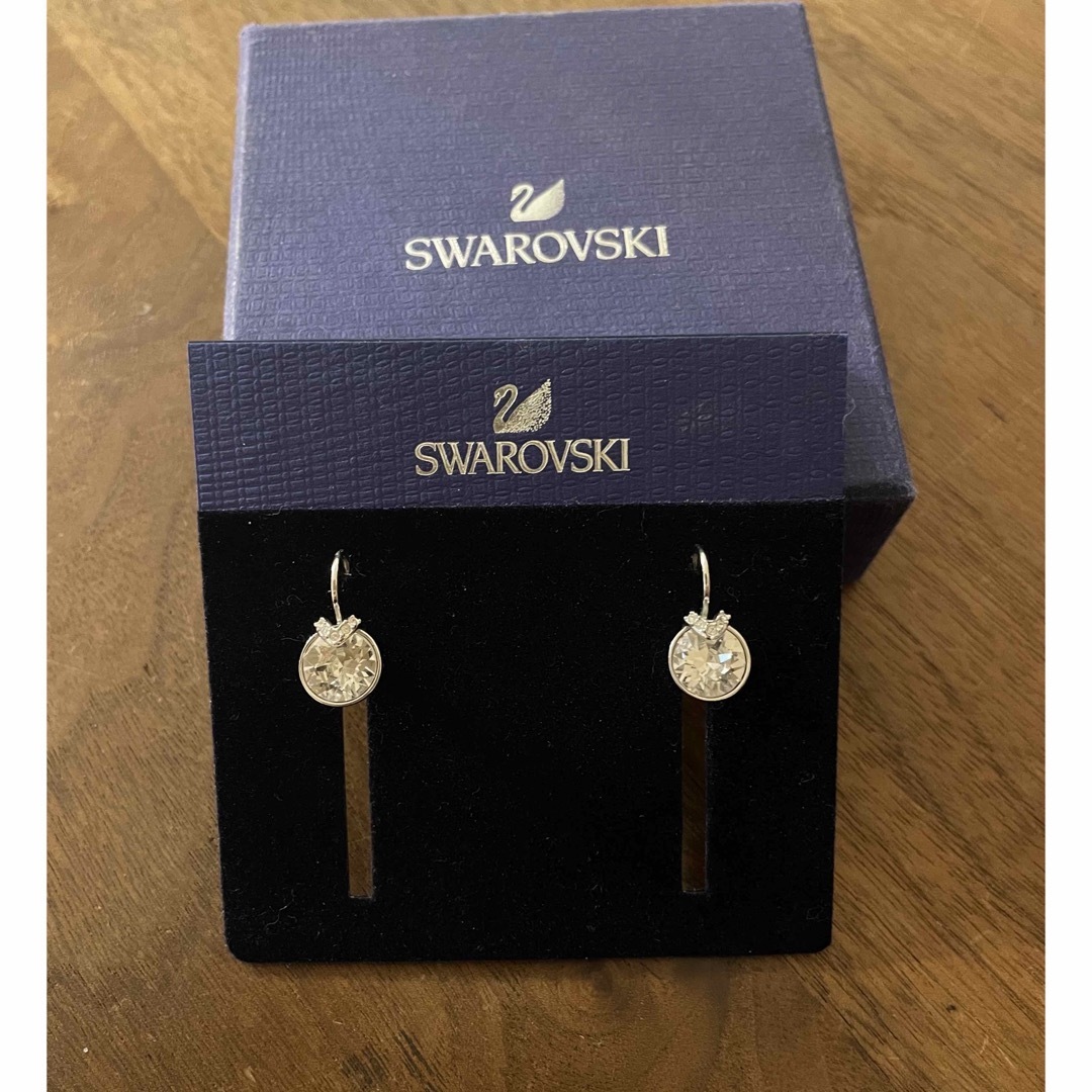 SWAROVSKI(スワロフスキー)のスワロフスキー　正規店購入　ピアス レディースのアクセサリー(ピアス)の商品写真