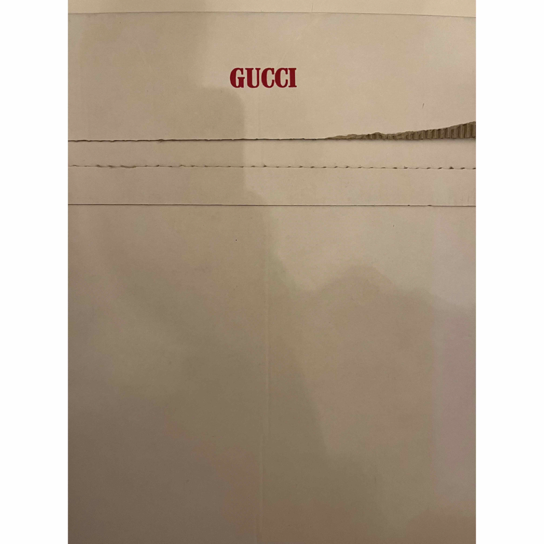 Gucci(グッチ)の未使用　GUCCI　包装紙10枚セット GREETING FROM GUCCI インテリア/住まい/日用品のオフィス用品(ラッピング/包装)の商品写真
