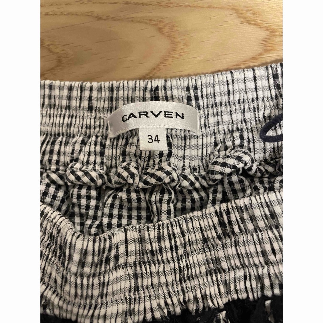 CARVEN(カルヴェン)のCARVENショートパンツ　ネイビー　サイズ34(XS〜XXS) レディースのパンツ(ショートパンツ)の商品写真