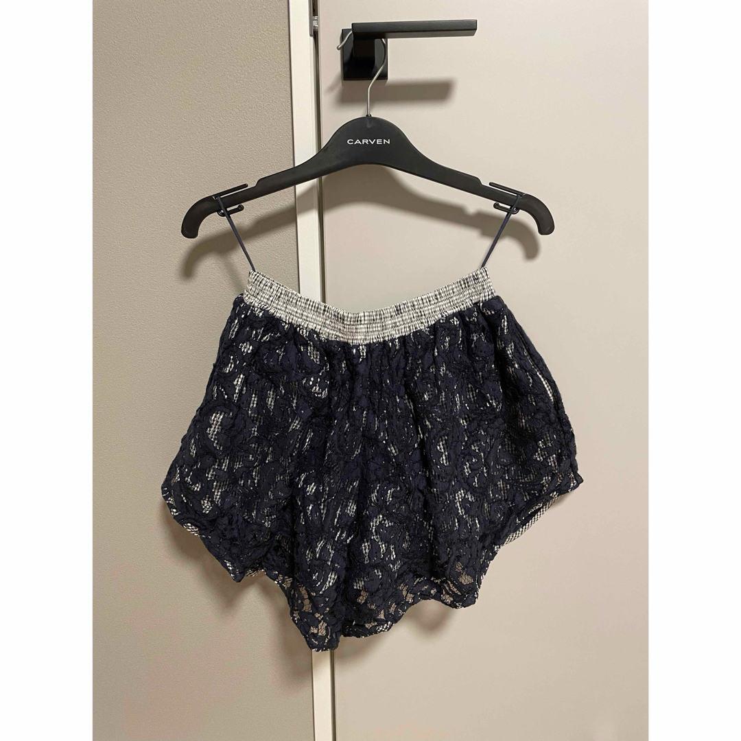 CARVEN(カルヴェン)のCARVENショートパンツ　ネイビー　サイズ34(XS〜XXS) レディースのパンツ(ショートパンツ)の商品写真