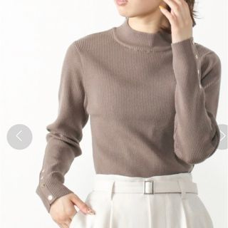 ハニーズ(HONEYS)の春まで着れる美品リブ ニットセーター　ZARAっぽい　ゴールドボタン　XLサイズ(ニット/セーター)