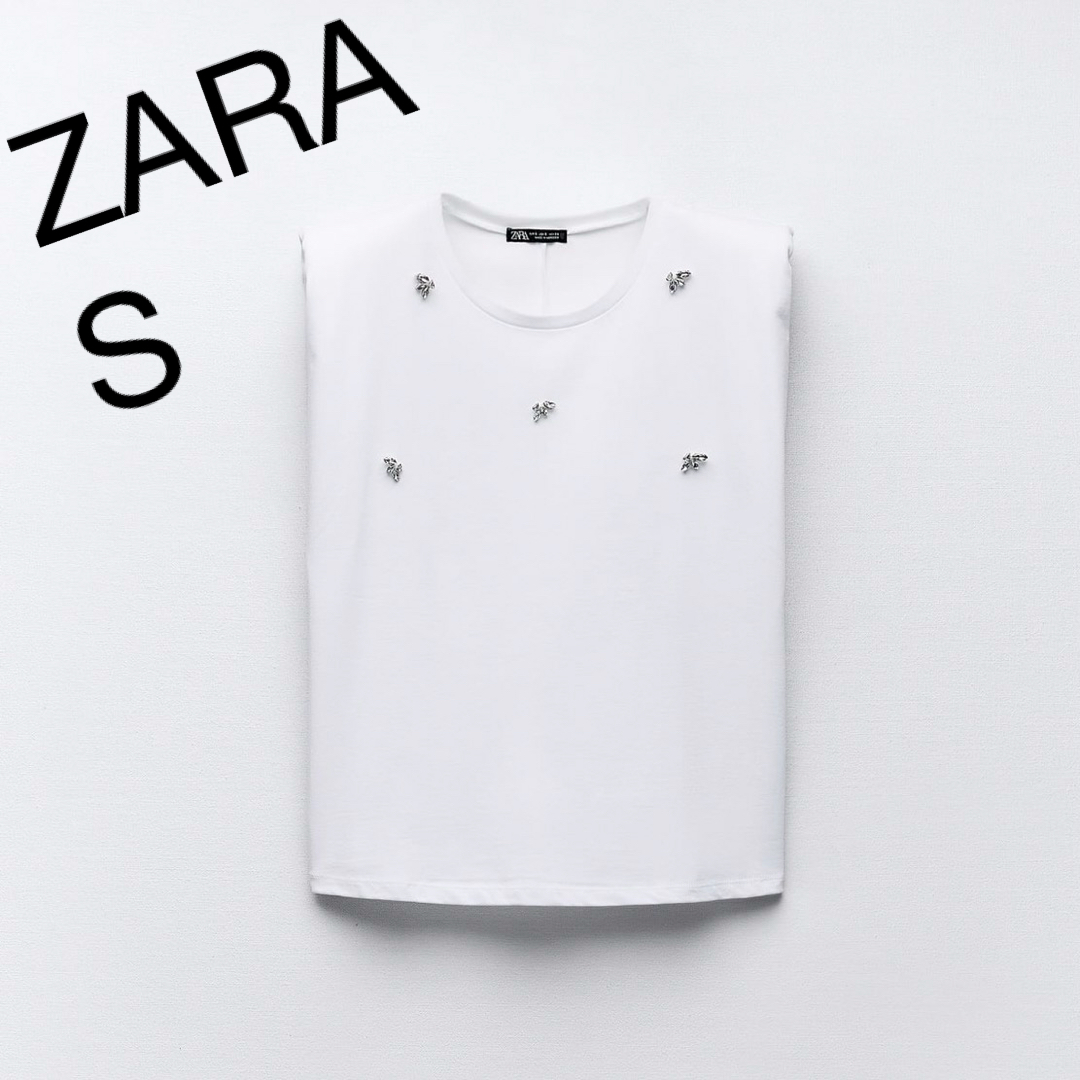 ZARA(ザラ)のショルダーパッドラインストーンTシャツ レディースのトップス(Tシャツ(半袖/袖なし))の商品写真