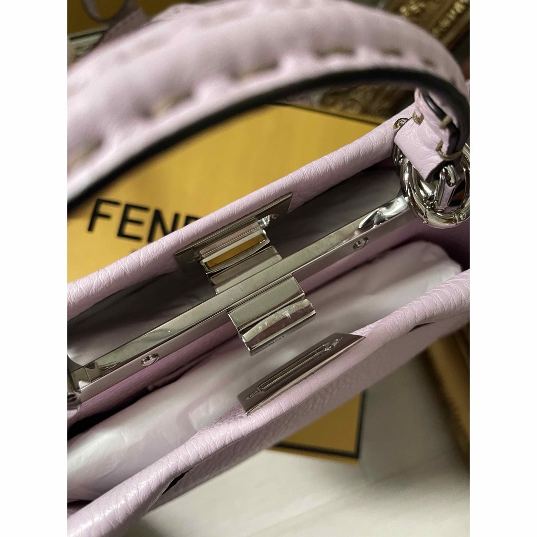 FENDI(フェンディ)のFENDI フェンディ セレリア ピーカブー スモール ミニ ライラック レディースのバッグ(ハンドバッグ)の商品写真