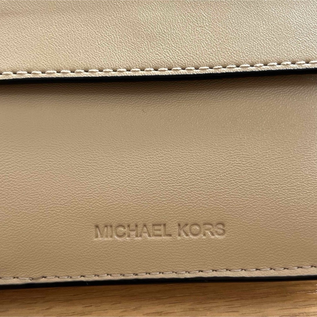 Michael Kors(マイケルコース)のMICHEAL KORS 正規品 二つ折り 財布 ユニセックス レディースのファッション小物(財布)の商品写真