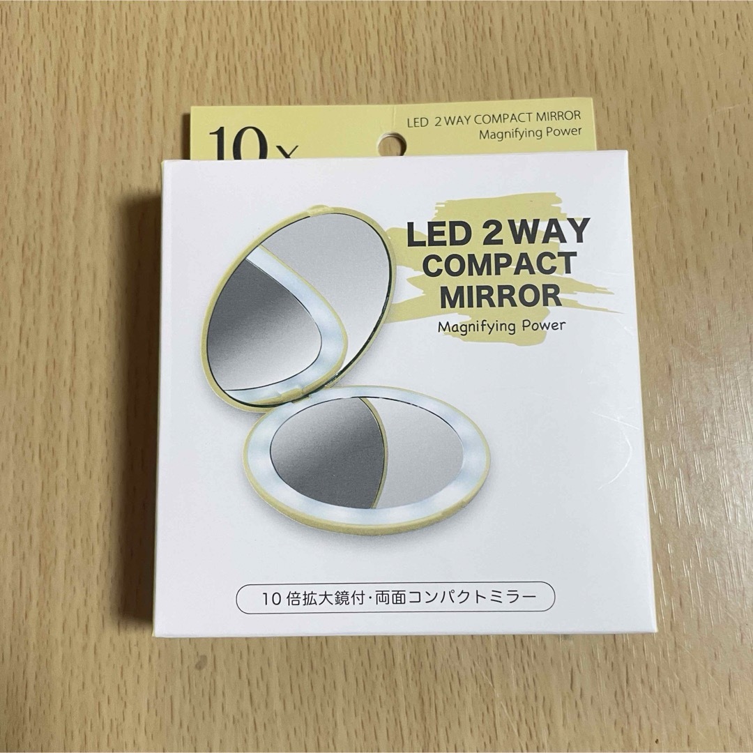 【新品・未使用】LED 2WAY COMPACT MIRROR 10倍拡大鏡付 レディースのファッション小物(ミラー)の商品写真