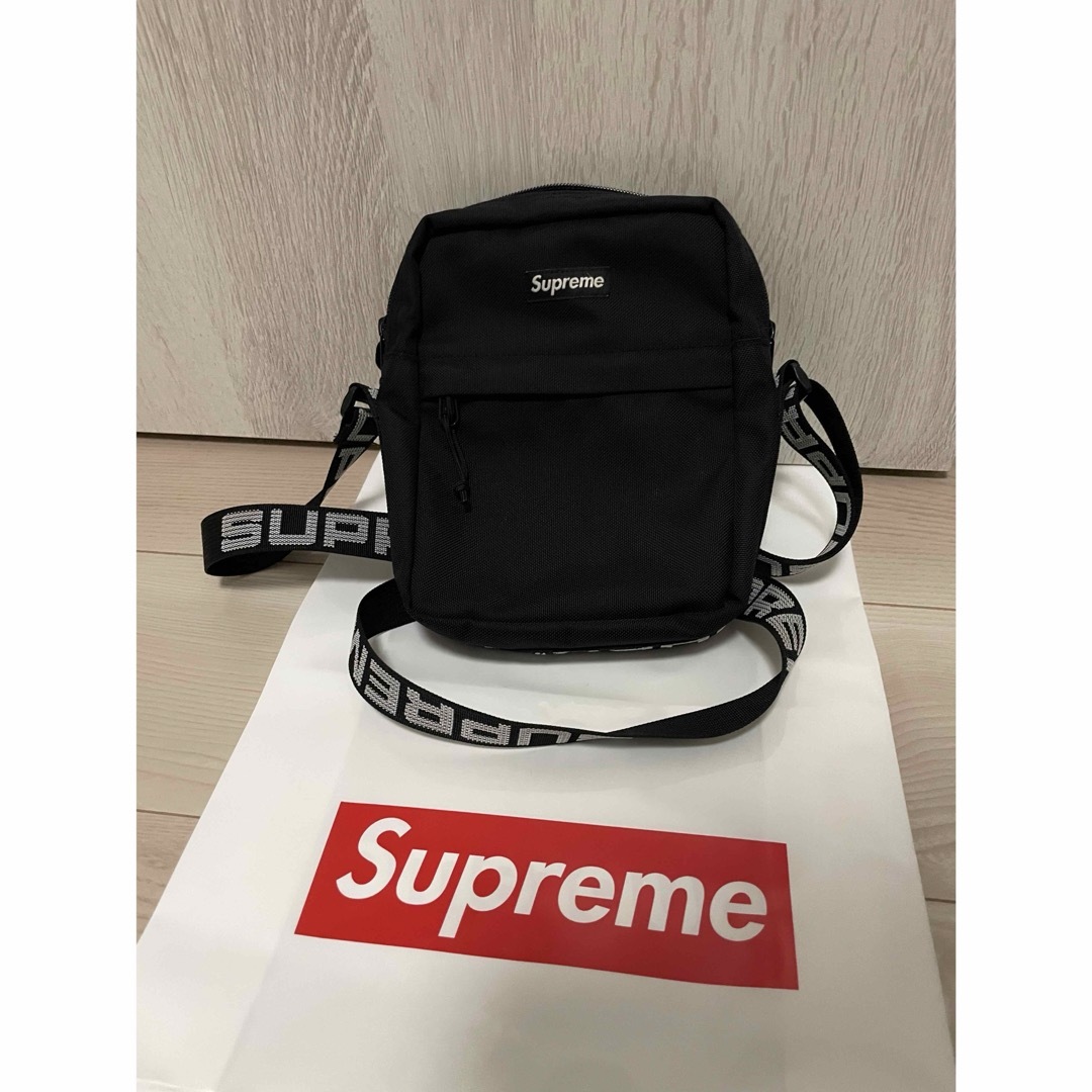 Supreme(シュプリーム)のsupreme 18ss shoulder bag 黒 シュプリーム バック メンズのバッグ(ショルダーバッグ)の商品写真