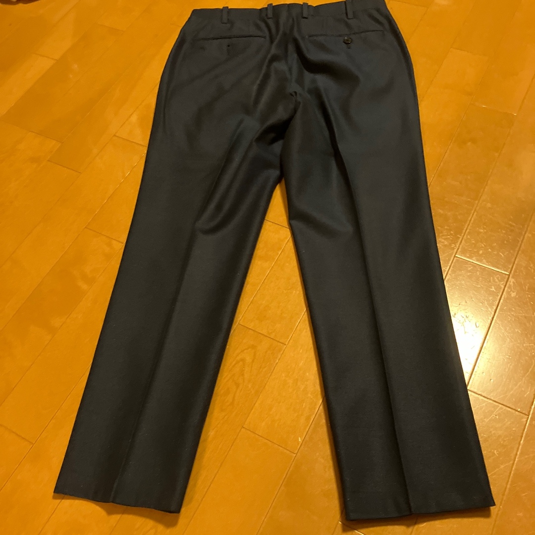 BURBERRY BLACK LABEL(バーバリーブラックレーベル)の中古品　バーバリー　ブラックレーベル　スラックス　ネイビー　Sサイズ　日本製 メンズのパンツ(スラックス)の商品写真