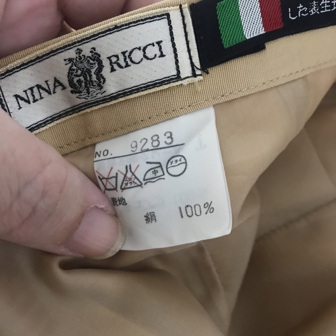 NINA RICCI(ニナリッチ)の訳ありNINA RICCI ニナリッチ　イタリア製生地　シルク100% S レディースのスカート(ひざ丈スカート)の商品写真