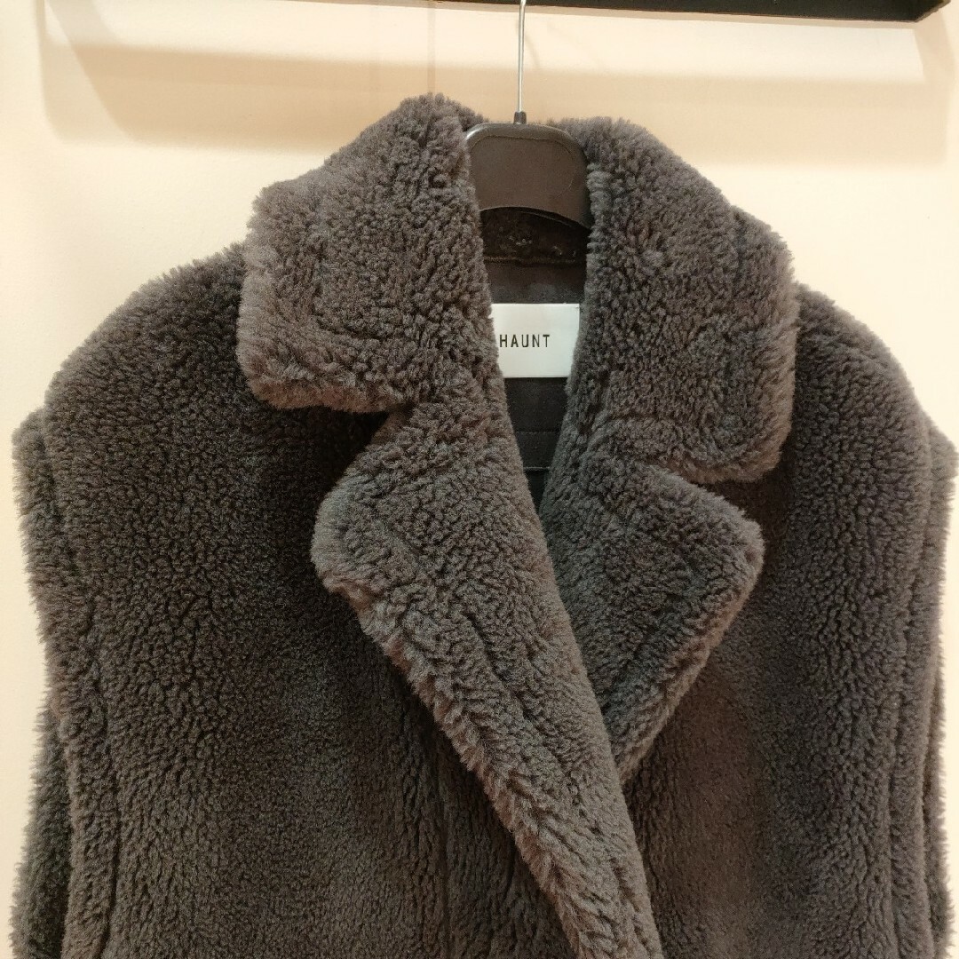 極美品HAUNT ボアベスト 38グレー 完売ハウント代官山の通販 by 極美品HAUNT ボアベスト 38グレー 完売ハウント代官山の通販 by
