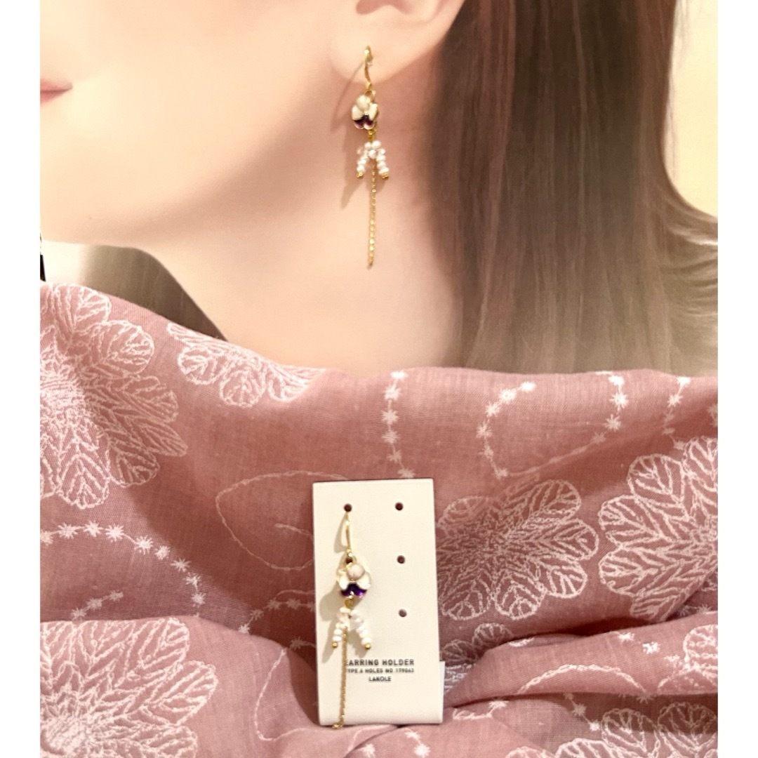 «4»ビオラが咲く*耳飾り ハンドメイドのアクセサリー(ピアス)の商品写真