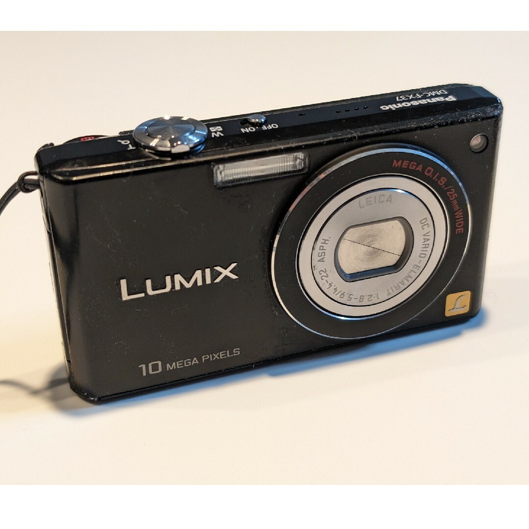 Panasonic(パナソニック)のPanasonic コンパクトデジタルカメラ LUMIX FX DMC-FX37 スマホ/家電/カメラのカメラ(コンパクトデジタルカメラ)の商品写真