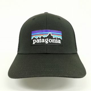 パタゴニア(patagonia)の38289 SP23 ロゴ トラッカーキャップ メッシュキャップ ブラック(キャップ)