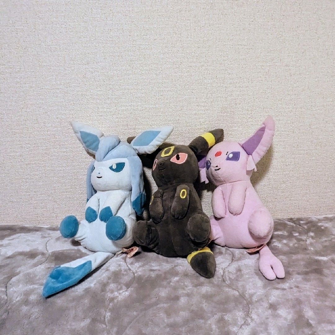 任天堂(ニンテンドウ)の★ポケモンぬいぐるみ★グレイシア・ブラッキー・エーフィ エンタメ/ホビーのおもちゃ/ぬいぐるみ(ぬいぐるみ)の商品写真