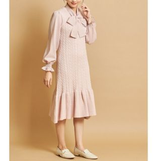 トッコクローゼット(TOCCO closet)の新品 トッコクローゼット ボウタイリボン付きケーブル編み切り替えニットワンピース(ひざ丈ワンピース)