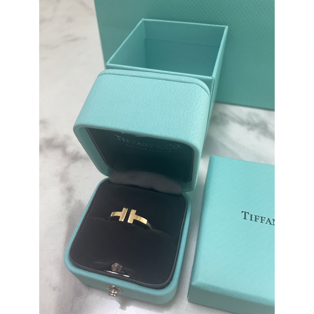 Tiffany & Co.(ティファニー)のTiffany ティファニー　Tワイヤーリング　イエローゴールド レディースのアクセサリー(リング(指輪))の商品写真