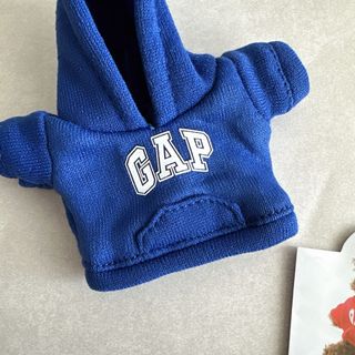 ギャップ(GAP)の日本限定　限定店舗のみ　GAP ガチャ　GAP ブラナンベア パーカー　ブルー(キャラクターグッズ)