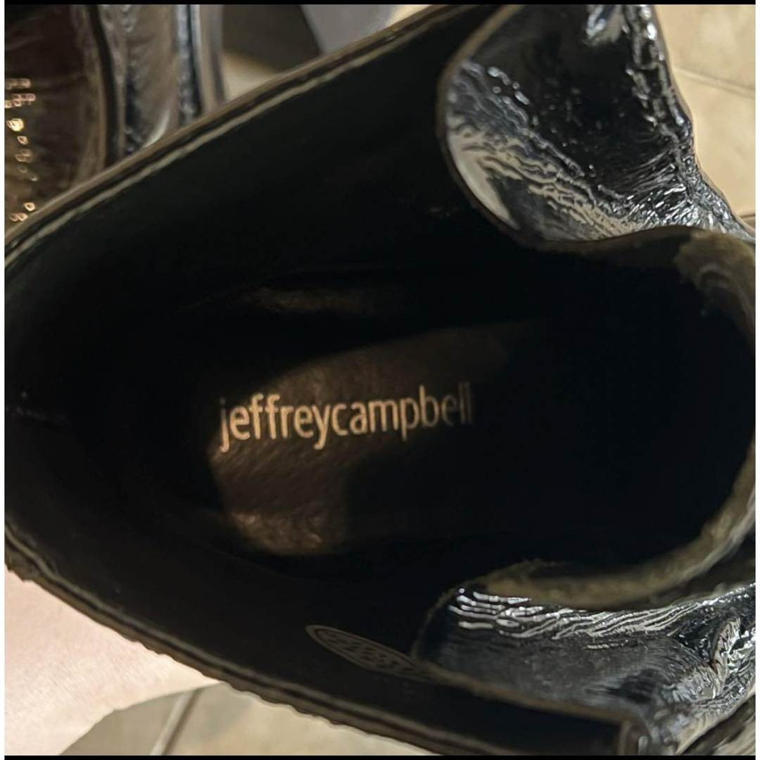 JEFFREY CAMPBELL(ジェフリーキャンベル)のジェフリーキャンベル　厚底　ショート　ブーツ　ベルト　バックル レディースの靴/シューズ(ブーツ)の商品写真