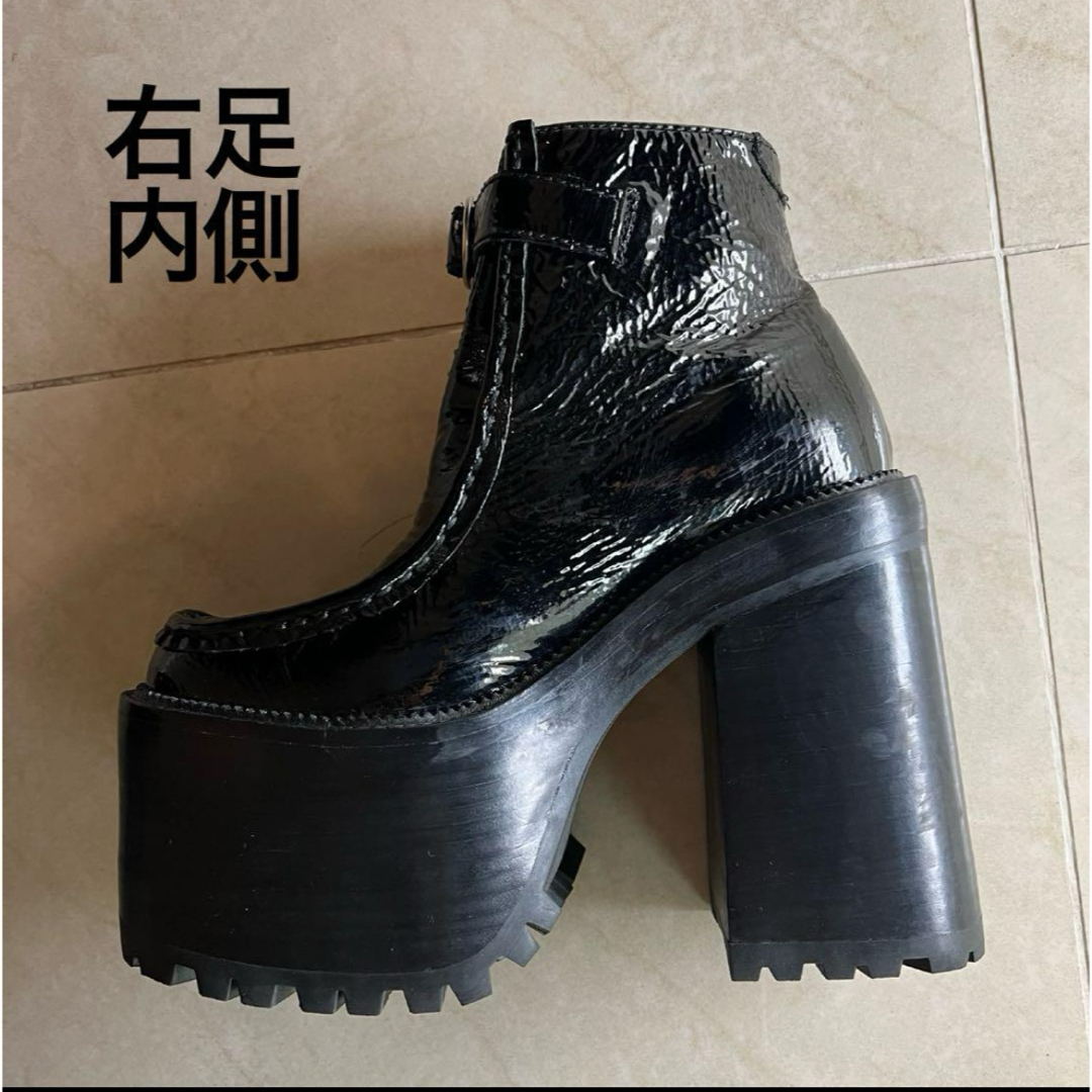 JEFFREY CAMPBELL(ジェフリーキャンベル)のジェフリーキャンベル　厚底　ショート　ブーツ　ベルト　バックル レディースの靴/シューズ(ブーツ)の商品写真