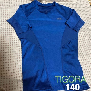 ティゴラ(TIGORA)の値下げ)TIGORA  スポーツインナーTシャツ  ブルー  140cm(Tシャツ/カットソー)