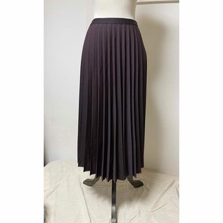 ユニクロ(UNIQLO)の⭐︎特別SALE⭐︎UNIQLO プリーツミディスカート Lサイズ 未使用(ロングスカート)