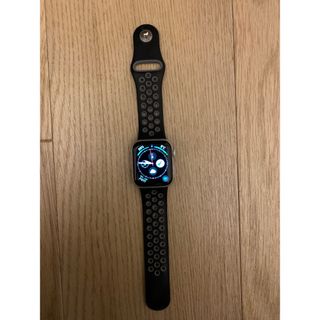 アップル(Apple)のApple Watch　アップルウォッチ　40mm 本体 series4(その他)