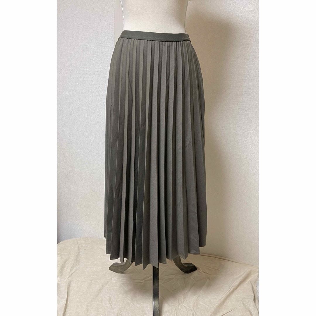 UNIQLO(ユニクロ)のUNIQLO プリーツミディスカート Lサイズ 未使用 レディースのスカート(ロングスカート)の商品写真