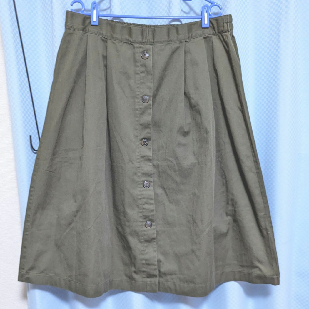 ボタン付き フレアスカート レディースのスカート(ロングスカート)の商品写真