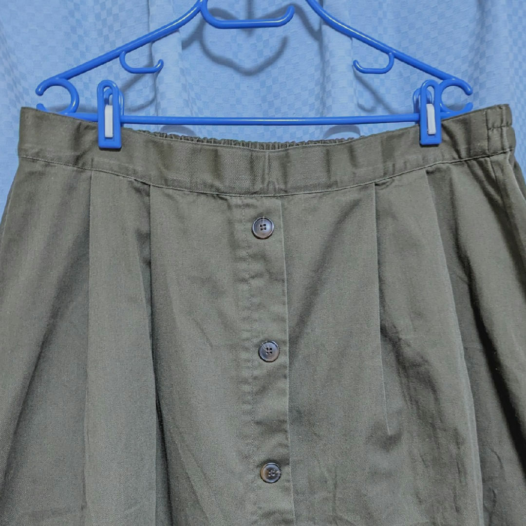 ボタン付き フレアスカート レディースのスカート(ロングスカート)の商品写真