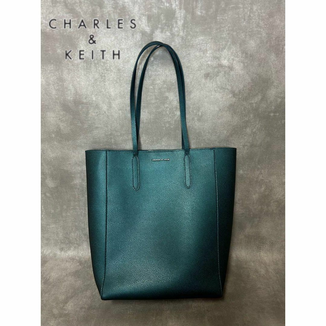 Charles and Keith(チャールズアンドキース)のチャールズアンドキース♡クラシックトートバッグ　グリーン レディースのバッグ(トートバッグ)の商品写真