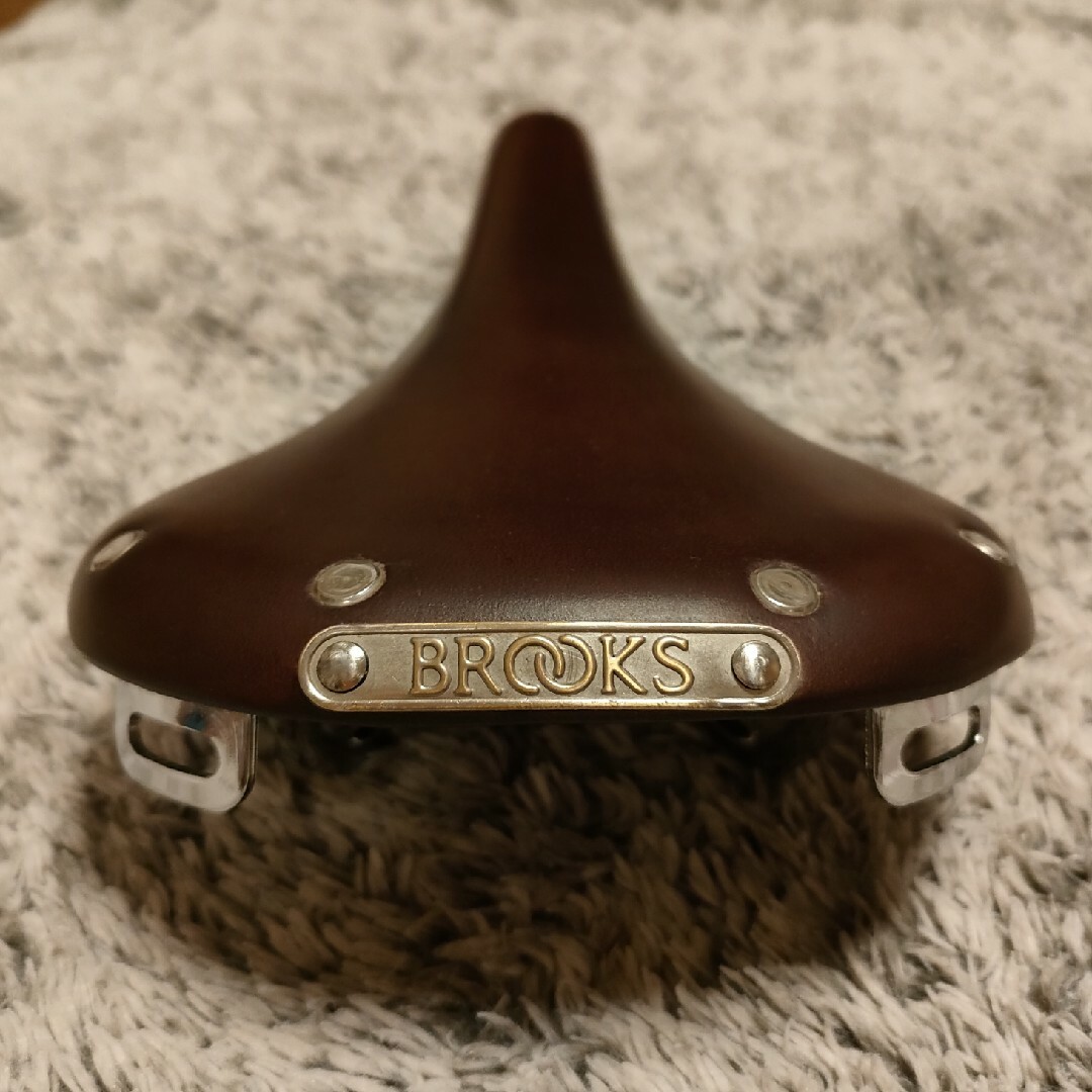 Brooks(ブルックス)の専用極美品　ブルックス brooks スワロー swallow B15 スポーツ/アウトドアの自転車(パーツ)の商品写真