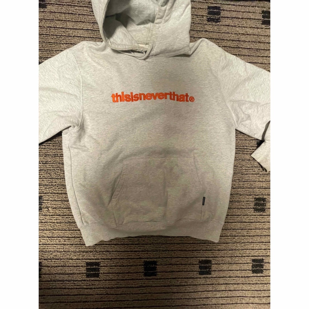 thisisneverthat(ディスイズネバーザット)のネザバ thisisneverthat パーカー メンズのトップス(パーカー)の商品写真