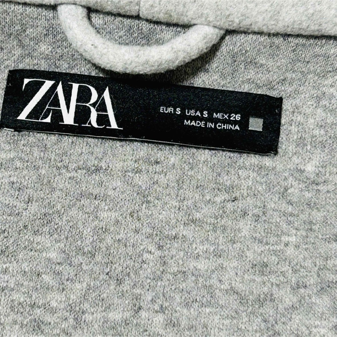 ZARA(ザラ)のZARA グレー アウター ベルト付き レディースのジャケット/アウター(ロングコート)の商品写真