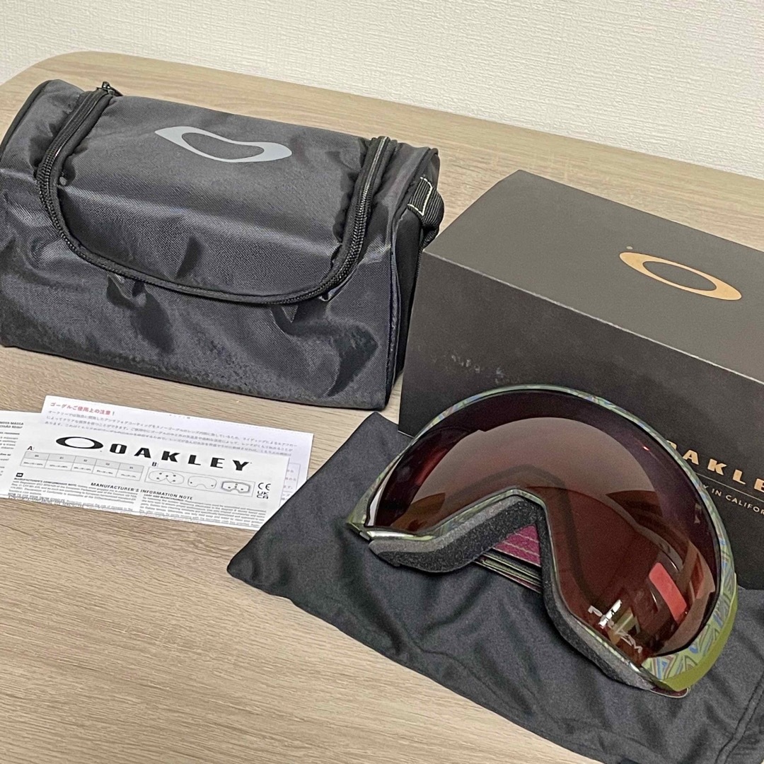 Oakley(オークリー)の♡新品未使用！オークリースノーゴーグル♡ スポーツ/アウトドアのスキー(その他)の商品写真