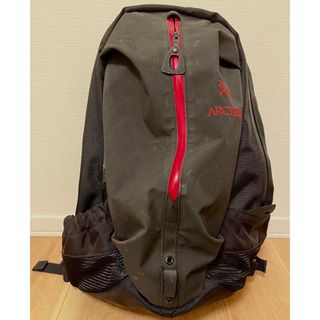 ARC'TERYX(バッグパック/リュック ・ レッド/赤色系)のフリマ ARC'TERYX(バッグパック/リュック ・ レッド/赤色系)のフリマ