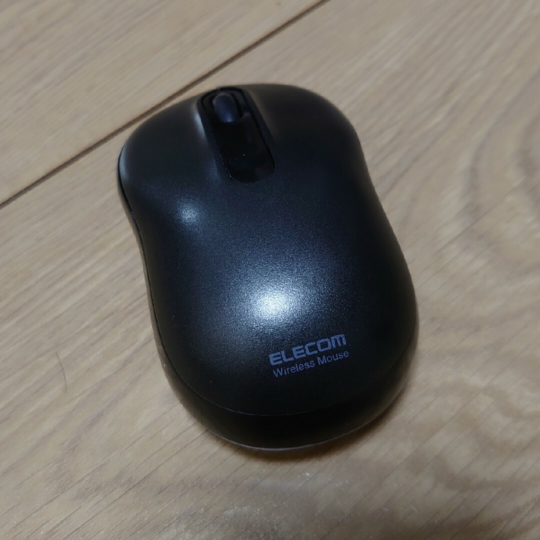 ELECOM(エレコム)のELECOM 静音マウス M-A-BL05DBBK スマホ/家電/カメラのPC/タブレット(PC周辺機器)の商品写真